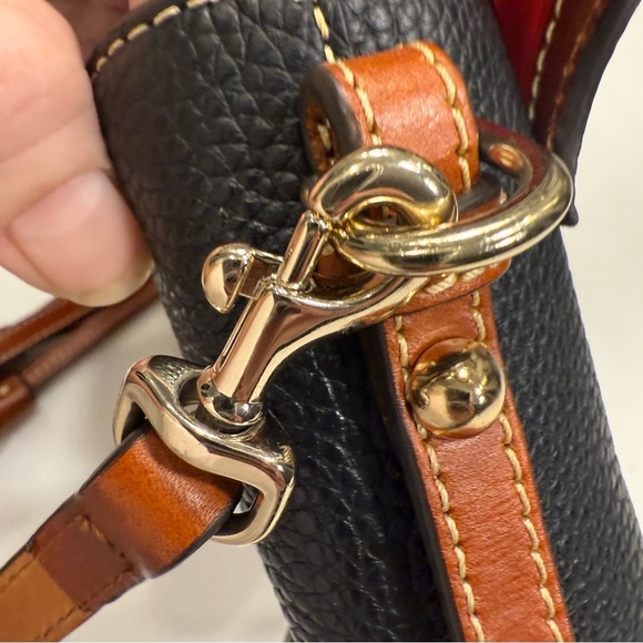 Dooney & Bourke Wexler Navy Pebbled Leather Crossbody Saddle Bag  PRISTINE! - Picture 5 of 16